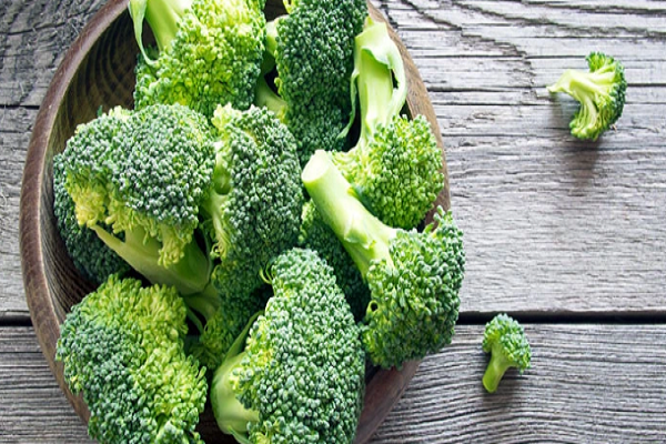 8. Bông cải xanh: Bông cải xanh là nguồn cung cấp vitamin K tuyệt vời, được biết là có tác dụng tăng cường chức năng nhận thức và cải thiện trí não.