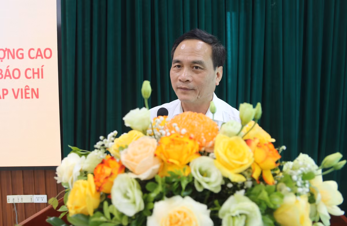 “Viet ve chay rung, phong vien nen ngui thay mui khoi”