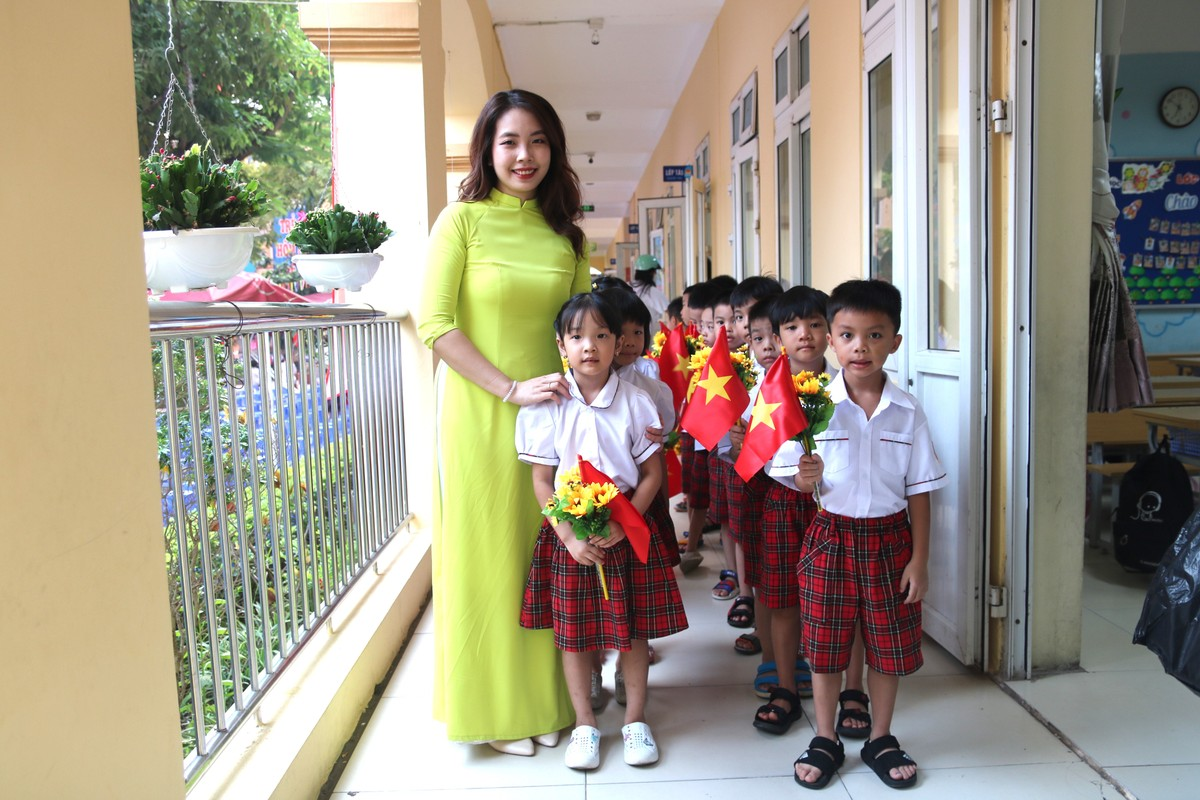 Phat dong cuoc thi Nhung ky niem sau sac ve thay co, mai truong