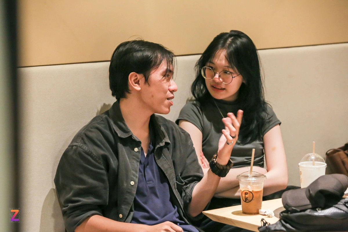 Người trẻ Hà Nội xếp hàng từ 4h sáng để uống cà phê - Hình 7 Nguoi tre Ha Noi xep hang tu 4h sang de uong ca phe-Hinh-7