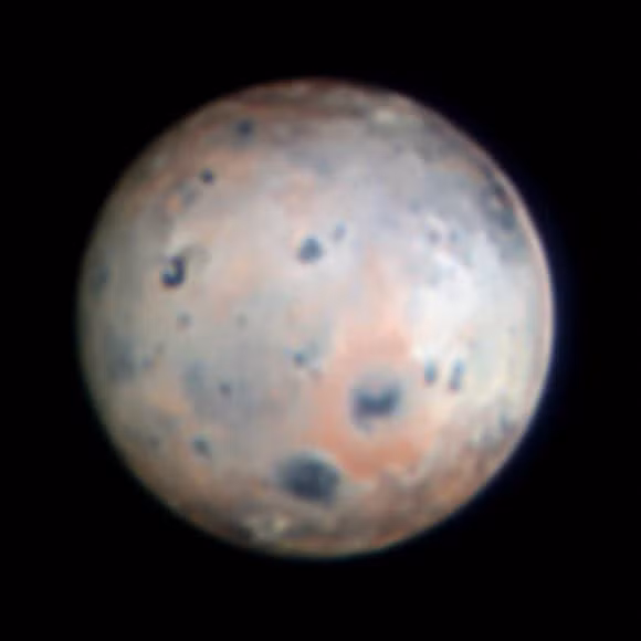 a“Mat trang nui lua” Io: “Hoa nguc” khung khiep nhat trong he Mat Troi