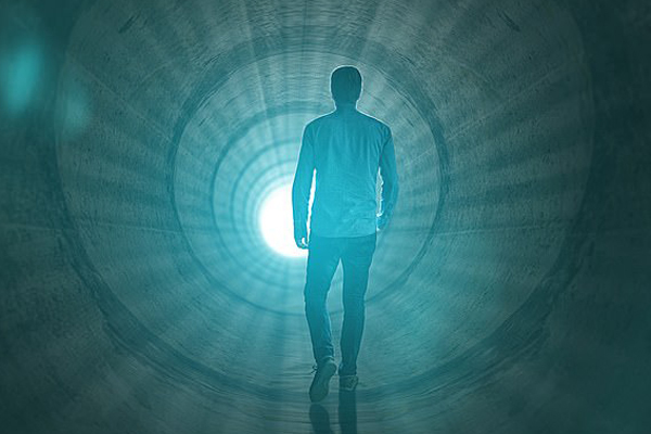 Có sự liên quan giữa hoạt động của hồi hải mã và việc nhớ lại ký ức trong cuộc đời. Việc này có thể giúp con người đối mặt với cái chết một cách bình yên và thoải mái.