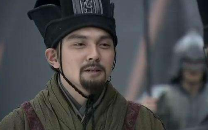 Hậu phương của Tuân Úc giúp Tào Tháo tiến cử nhiều hiền tài, trong khi Quách Gia chuyên bày mưu tính kế. Nhiều giai thoại còn cho rằng Quách Gia có thể cạnh tranh được với Gia Cát Lượng. Việc này làm cho Tào Tháo không cảm thấy cần thiết phải chiêu nạp Gia Cát Lượng.