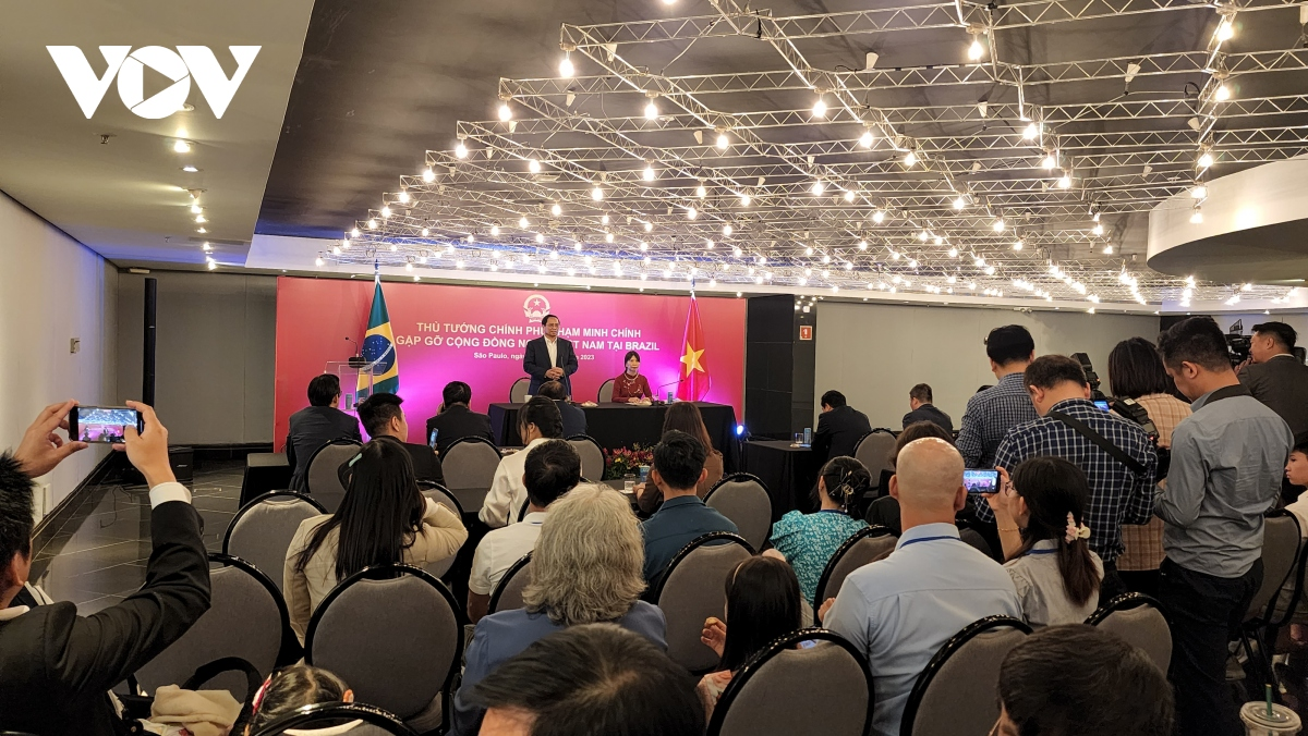 Thủ tướng gặp gỡ cộng đồng người Việt tại Brazil và các nước Nam Mỹ - Hình 2 Thu tuong gap go cong dong nguoi Viet tai Brazil va cac nuoc Nam My-Hinh-2