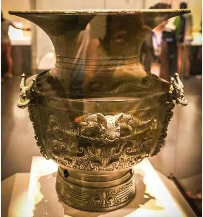 Chính quyền địa phương và chuyên gia xác nhận giá trị lịch sử và văn hóa của những món đồ này, đồng thời tha thiết cảm ơn Từ Đình Lan vì việc đánh bắt cá tình cờ đã giúp tìm thấy những món đồ cổ quý giá này bổ sung vào lịch sử về nhà Thương.