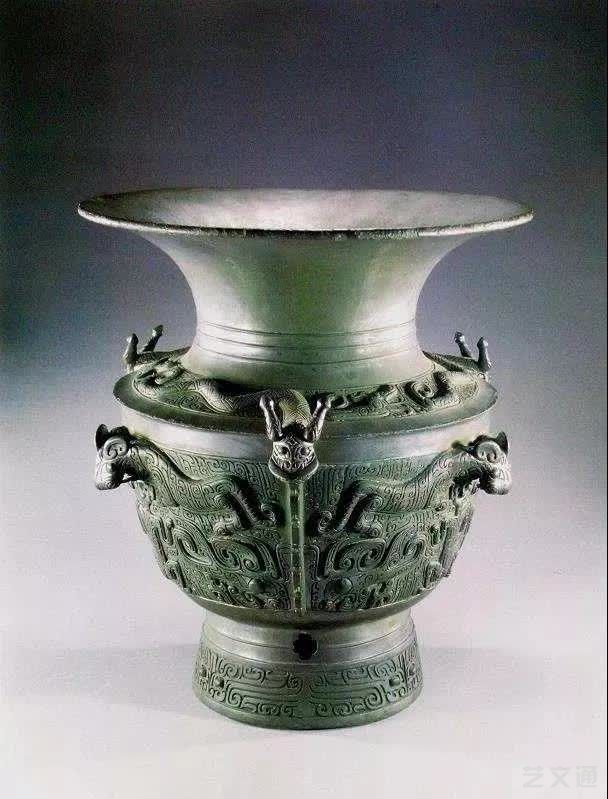 Bình rượu rồng hổ được xác nhận là một trong mười bảo vật hàng đầu của Trung Quốc và được trưng bày tại Bảo tàng Trung Quốc