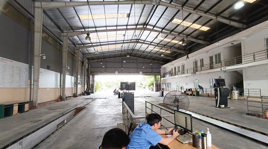 Dang kiem ‘e khach’, van dong dang kiem vien nghi viec khong luong-Hinh-3