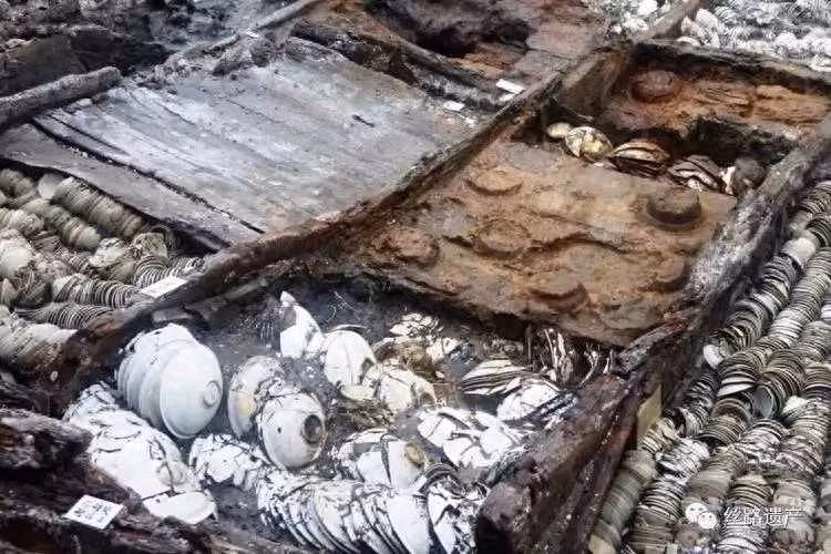 Các nhà nghiên cứu cũng phát hiện nguyên nhân khiến con tàu bị đắm, cho rằng nó có thể do dòng nước cuốn khiến con tàu thay đổi lộ trình và gặp sự cố, dẫn đến chìm.