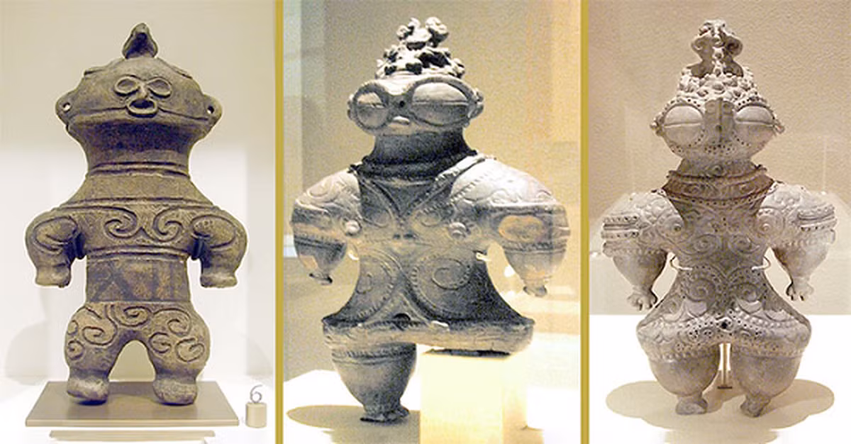 Được tạo ra vào cuối thời kỳ Jomon (14,000–400 TCN), các bức tượng Dogū ở Nhật Bản mô phỏng hình người hoặc động vật. Nhiều trong số chúng không giống con người, có đôi mắt to quá mức và đặc điểm kỳ lạ khác.