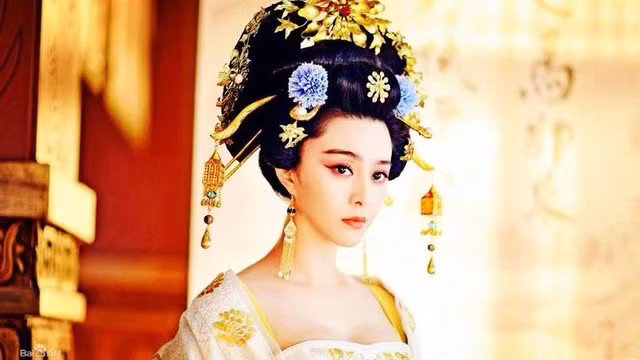 Điều này đã dẫn đến việc giới quan thần phải chấp nhận việc Võ Tắc Thiên nhiếp chính triều chính.