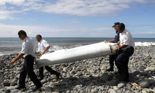 Gia đình của những hành khách trên chiếc MH370 vẫn không từ bỏ hy vọng tìm kiếm và đã đề xuất cho công ty thám hiểm đáy biển Ocean Infinity triển khai cuộc tìm kiếm mới.