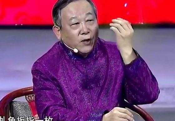 Bởi vì kỹ thuật làm đồ thủ công mỹ nghệ này đã hoàn toàn thất truyền, nếu món đồ bị hỏng, thì không thể khôi phục lại được.