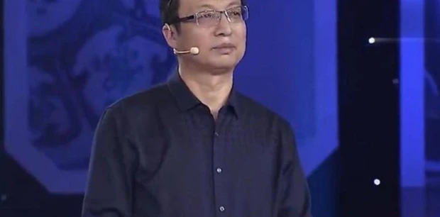 Ban đầu, anh cho rằng cây "củ cải" này chỉ là một vật trang trí đơn giản trong nhà, đã có hơn 30 năm tuổi.