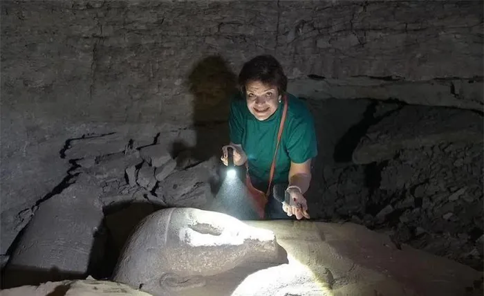 Ptah-em-wia đã đảm nhận nhiều vai trò quan trọng, bao gồm giám sát gia súc của ngôi đền và chịu trách nhiệm về lễ vật thần thánh cho các vị thần.