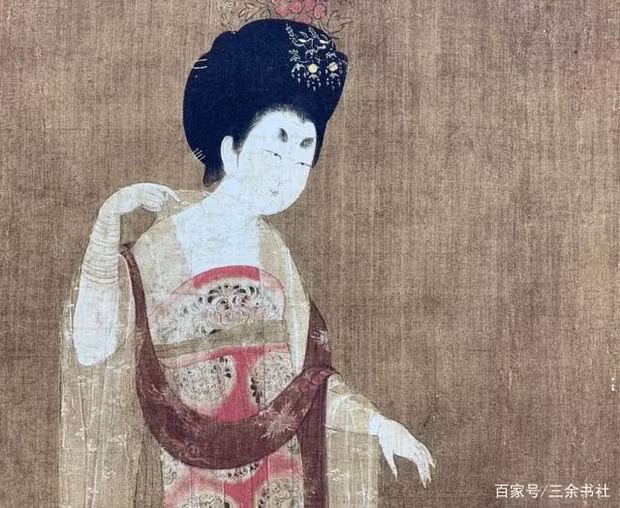 Món trang sức này được gọi là "khiêu thoát" và thường bao gồm một vòng kim loại có hình dạng giống lò xo. Nó được cuộn 3-10 vòng ở cổ tay hoặc cánh tay.