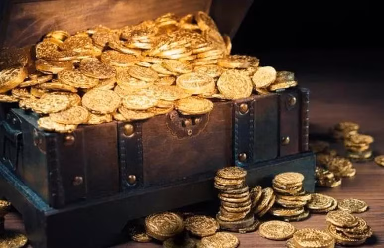 Sau khi ông Narasimha, doanh nhân bất động sản thông báo vụ việc, cơ quan chức năng địa phương đã thu hồi các đồ vật có giá trị trong hũ và yêu cầu ông Narasimha ngừng đào bới hay xây dựng công trình cho đến khi có chỉ thị tiếp theo.