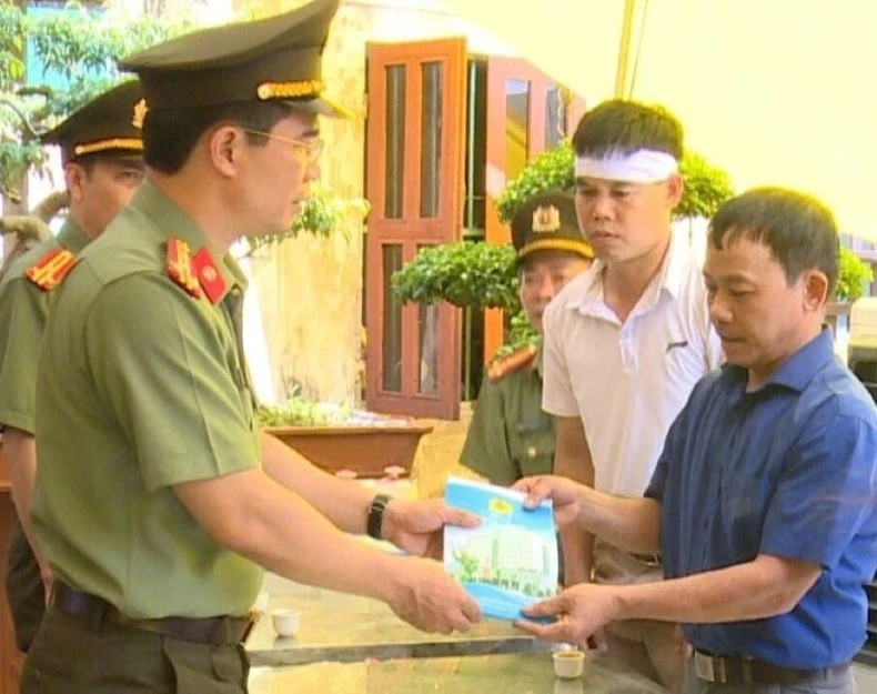 Doi tuong dam tu vong Trung uy cong an tinh Thai Binh da bi bat-Hinh-3