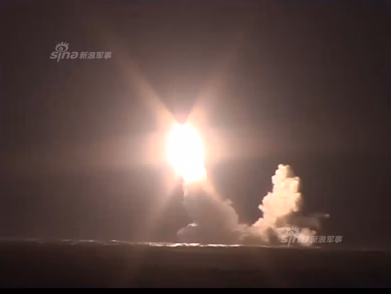 Tên lửa đạn đạo Bulava do Viện công nghệ Moscow (MITT) thiết kế, phát triển và được Liên hiệp sản xuất quốc gia Votkinsk sản xuất từ năm 2011 tới nay. Theo một số nguồn tin, sẽ có khoảng 150-170 quả tên lửa được chế tạo (gồm 124 quả biên chế cho tàu ngầm và các đơn vị dùng cho dự trữ quốc gia, huấn luyện, bắn thử nghiệm).