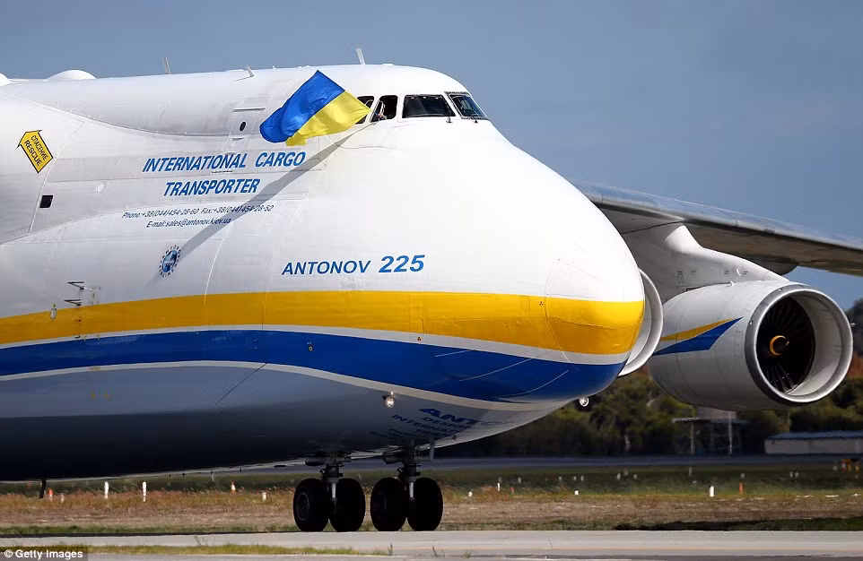 Mới đây, trong cuộc trả lời phỏng vấn với Sputnik, chuyên gia quân sự Vasily Kashin đã đưa ra một số thông tin đáng lưu tâm sau những băn khoăn Trung Quốc dùng An-225 Mriya làm gì?