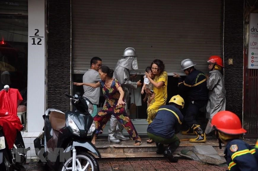 Thật khó để có thể diễn tả hết những khó khăn, gian nan, vất vả, hiểm nguy mà những người lính cứu hỏa đang phải đối mặt.