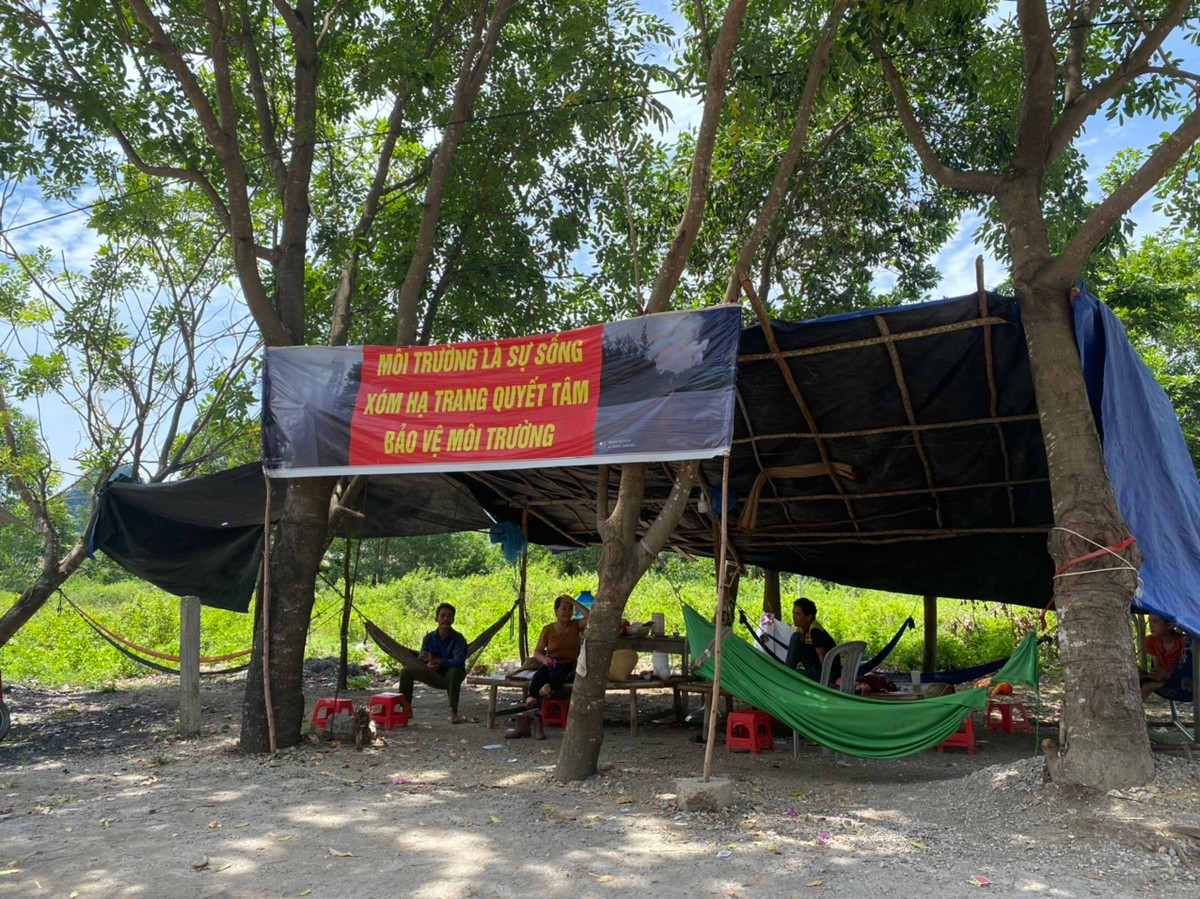 Quảng Bình: Dân tố nhà máy xi măng gây ô nhiễm, mập mờ thông tin - Hình 2 Quang Binh: Dan to nha may xi mang gay o nhiem, map mo thong tin-Hinh-2