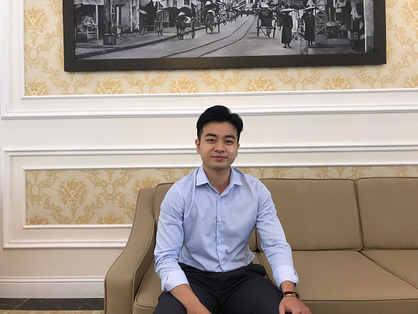 "Điều khả thi nhất ở hiện nay đó chính là Dự thảo luật lần này trao quyền tự quyết cho người chuyển giới, họ có thể lựa chọn không can thiệp y tế để được thừa nhận hoặc can thiệp y tế tùy mức độ mà họ muốn. Với lựa chọn không yêu cầu can thiệp y tế họ cần đảm bảo họ có giới tính sinh học hoàn thiện và chưa từng trải qua can thiệp y tế. Điều này rất khác so với bản dự thảo trước. Những việc họ cần làm là nộp đơn lên Hội đồng xác định giới tính sau đó trải qua 6 tháng theo dõi hay ở một số nước gọi là sống thử và theo dõi về tâm lý, sau thời gian này, họ sẽ được Hội đồng cấp giấy chứng nhận rằng bạn ý có nhận diện giới khác với giới tính sinh học hiện có và khi đó bạn ý sẽ được chuyển đổi các thông tin, giấy tờ cá nhân."- ông Nguyễn Quốc Anh, thành viên tổ chức cộng đồng It's T Time cho biết.