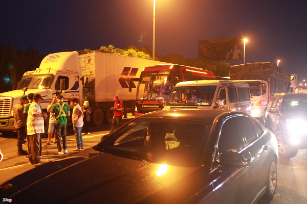 Ông Phạm Hồng Quang, Tổng giám đốc VEC, cho biết tỷ lệ phương tiện sử dụng dịch vụ ETC tại cao tốc TP.HCM - Long Thành - Dầu Giây những ngày qua rất thấp, chỉ đạt 31-37%. Đây cũng là nguyên nhân chính khiến cao tốc này phát sinh ùn tắc những ngày đầu triển khai thu phí ETC.