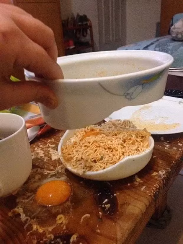 Tất cả là tại người làm ra cái bát này.