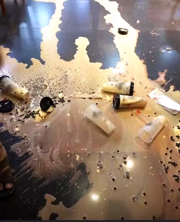 Dọn xong đống này chắc cũng tiền đình luôn.