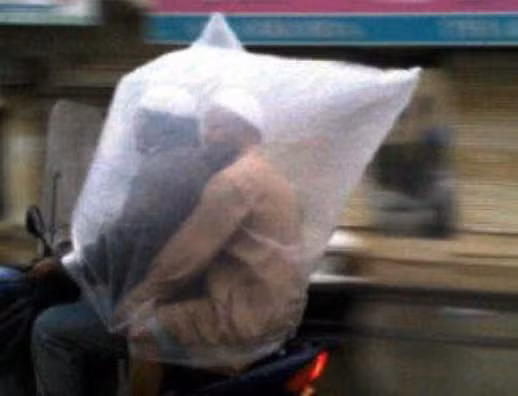 Khong the nhin cuoi voi nhung hinh anh ba dao trong ngay mua