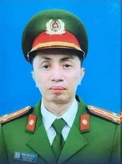 Đại tướng Tô Lâm, ủy viên Bộ Chính trị, bộ trưởng Bộ Công an đã quyết định truy thăng cấp bậc hàm từ trung tá lên thượng tá đối với đồng chí Đặng Anh Quân vì đã dũng cảm hy sinh khi đang làm nhiệm vụ.