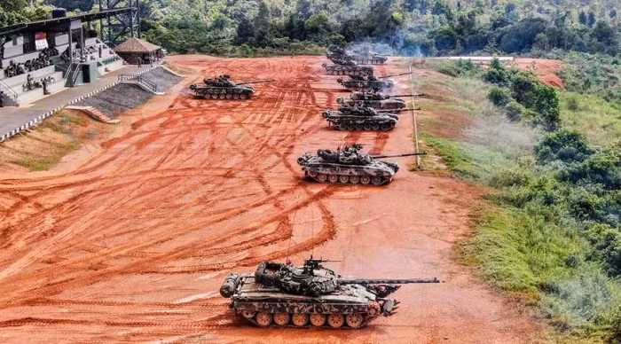 Quá trình chế tạo PT-91 kéo dài từ năm 1991 đến tận năm 2002, với tổng số 232 chiếc xuất xưởng.