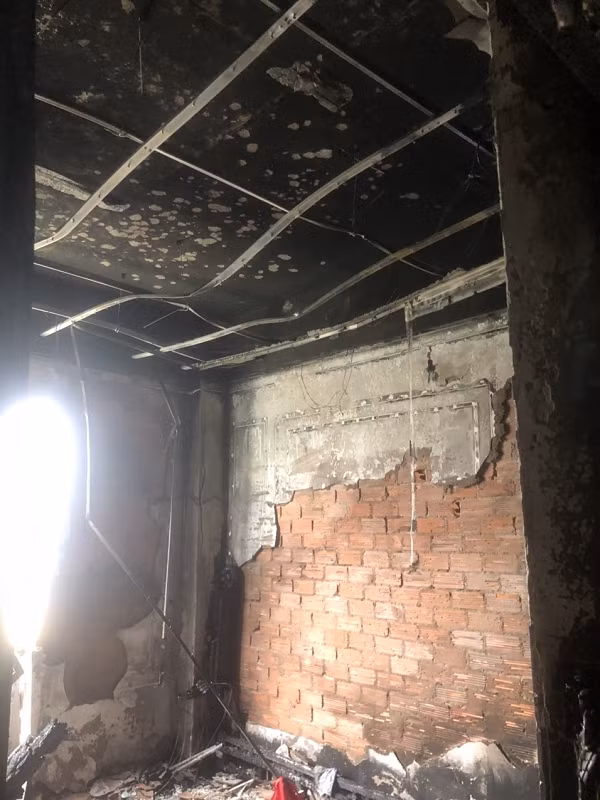 Tin nong 15/8: Cai nhau khi an hu tieu, nguoi phu nu bi chem vao dau-Hinh-2