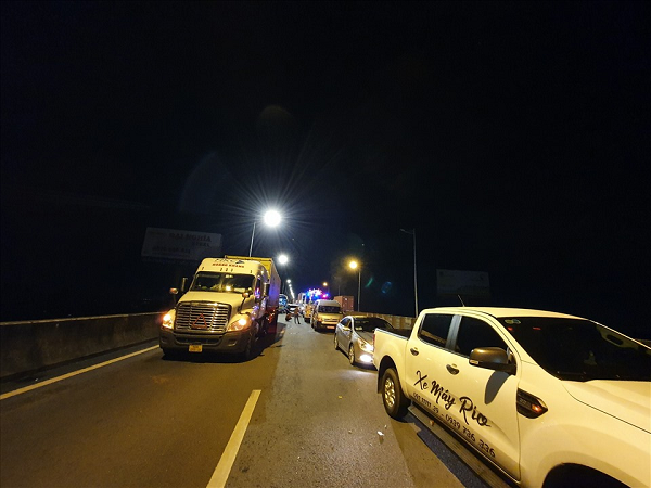 Hiện nguyên nhân vụ tai nạn đang được các cơ quan chức năng tiếp tục điều tra, làm rõ. (Ảnh: Lao động)