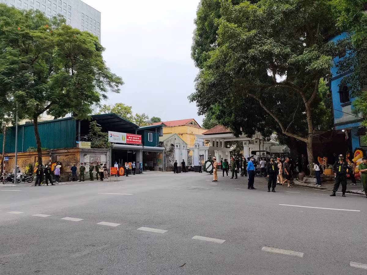 Trong các ngày 6/8, 7/8 và 9/8, tro cốt của 3 liệt sĩ sẽ được đưa về nơi an nghỉ cuối cùng tại Nghĩa trang Liệt sĩ TP Hà Nội (phường Tây Tựu, quận Bắc Từ Liêm, TP Hà Nội).