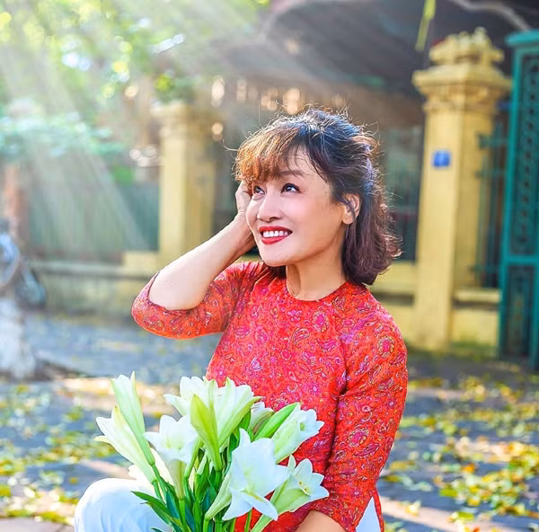 Tuoi huu gian di kin dao cua nghe si Tu Oanh - me Dai uy Vu phim “Dau tri“-Hinh-3