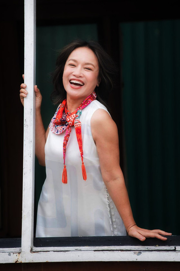 Tuoi huu gian di kin dao cua nghe si Tu Oanh - me Dai uy Vu phim “Dau tri“-Hinh-4