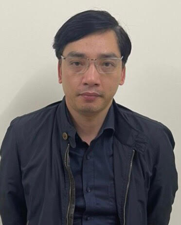 4. Lê Tuấn Anh (1982) - Chánh Văn phòng Cục Lãnh sự, Bộ Ngoại giao, bị khởi tố ngày 27/1/2022 vì tội "Nhận hối lộ". (Ảnh: Tiền phong)