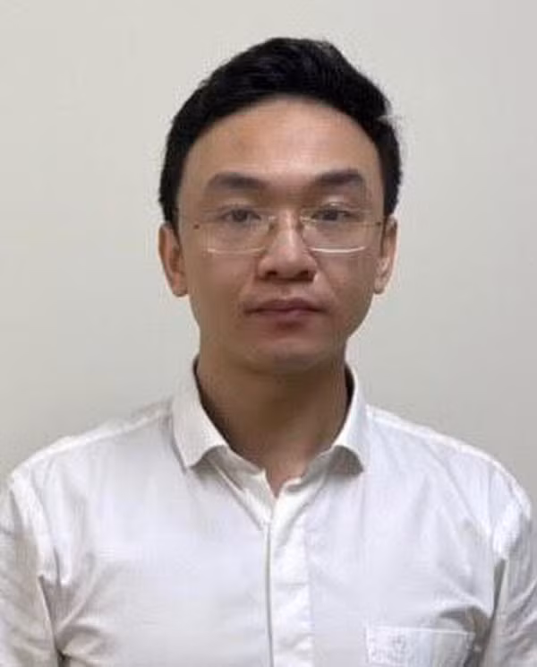 6. Lưu Tuấn Dũng (1987) - Phó Phòng Bảo hộ công dân, Cục Lãnh sự, Bộ Ngoại giao, bị khởi tố ngày 27/1/2022 vì tội "Nhận hối lộ". (Ảnh: Tiền phong)