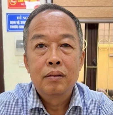 11. Trần Văn Dự (1961) - nguyên Phó Cục trưởng Cục Quản lý xuất nhập cảnh, Bộ Công an, bị khởi tố ngày 25/7/2022 vì tội "Nhận hối lộ".