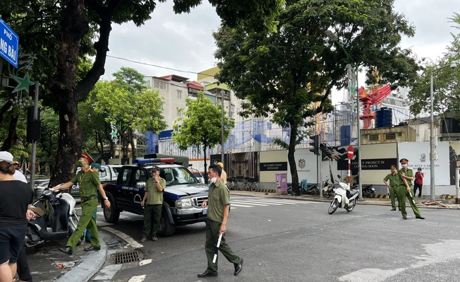 Tin nóng 11/8: Đâm chết bạn vì số tiền 5 triệu đồng - Hình 3 Tin nong 11/8: Dam chet ban vi so tien 5 trieu dong-Hinh-3