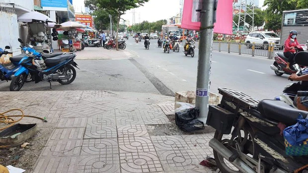 Tin nóng 11/8: Đâm chết bạn vì số tiền 5 triệu đồng - Hình 2 Tin nong 11/8: Dam chet ban vi so tien 5 trieu dong-Hinh-2