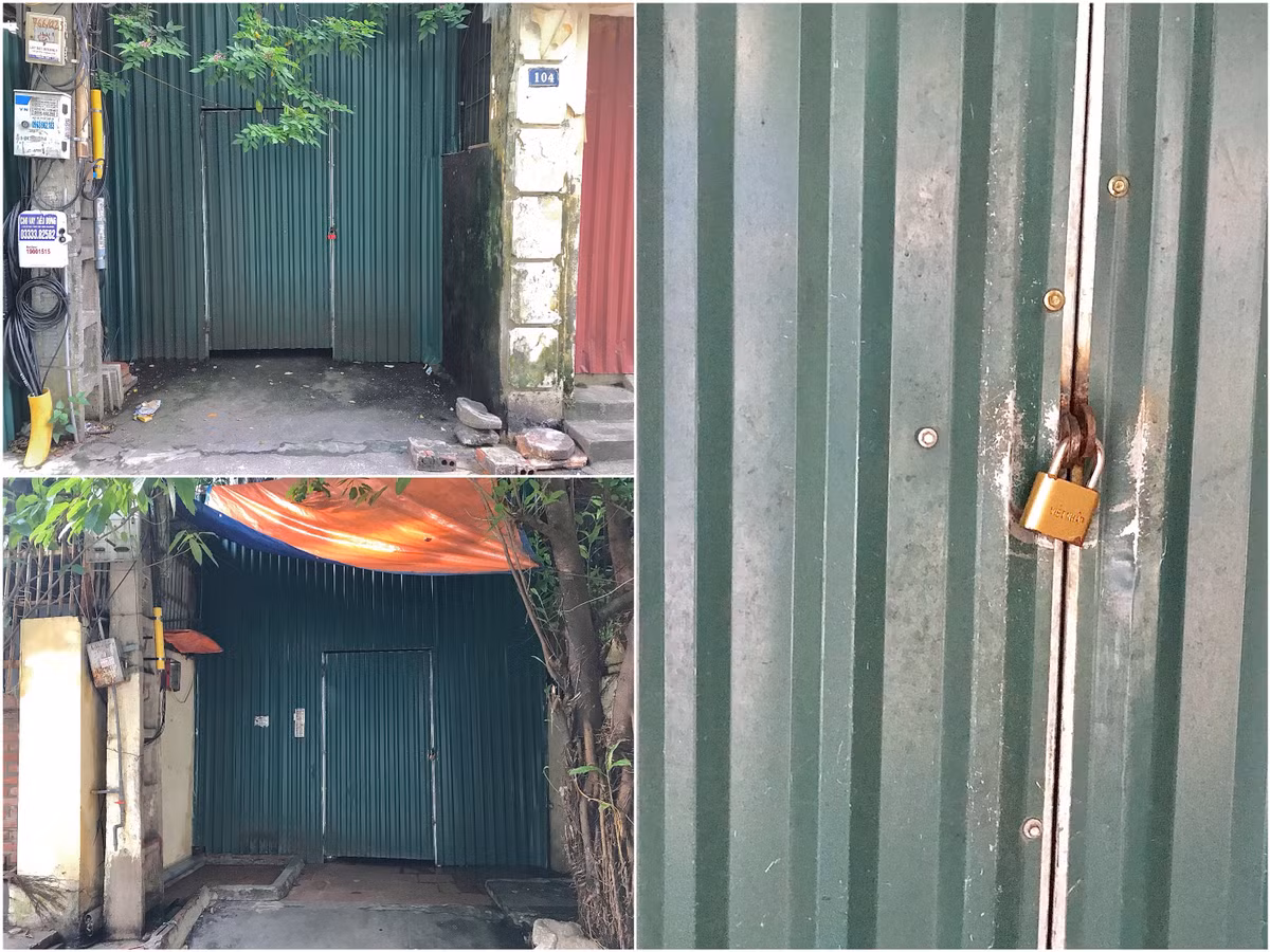 Cửa ngoài được khóa trái tại những hộ đã chuyển đi khỏi khu nhà cấp D để tới sống tại nhà tái định cư.