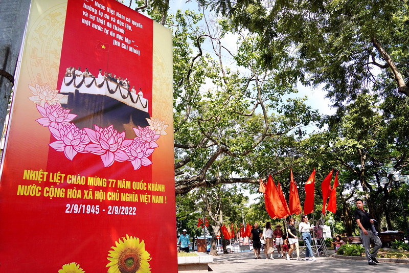 Hà Nội: Rực rỡ cờ hoa chào mừng ngày Quốc khánh 2/9 Ha Noi: Ruc ro co hoa chao mung ngay Quoc khanh 2/9