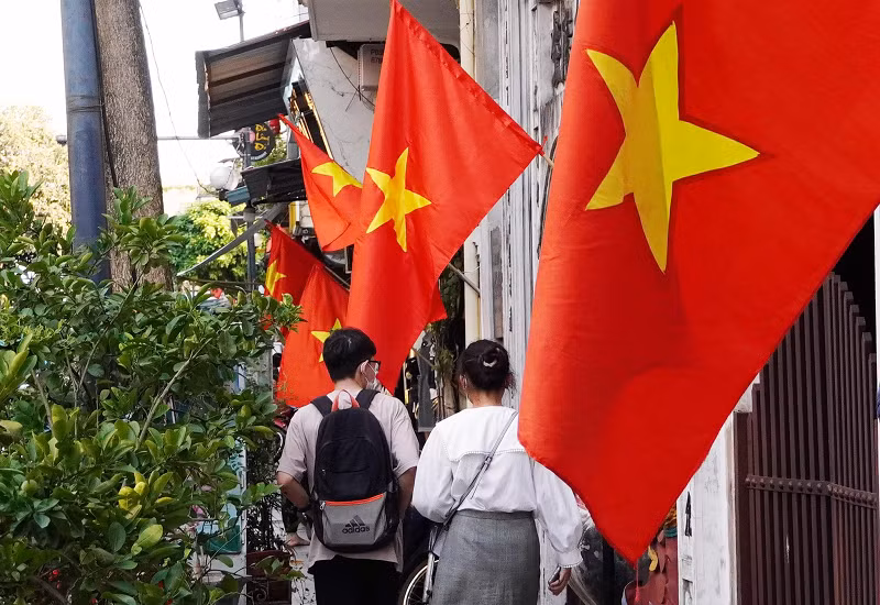 Việc treo cờ Tổ quốc hàng năm vào dịp 2/9 đã trở thành niềm tự hào của người dân cả nước.