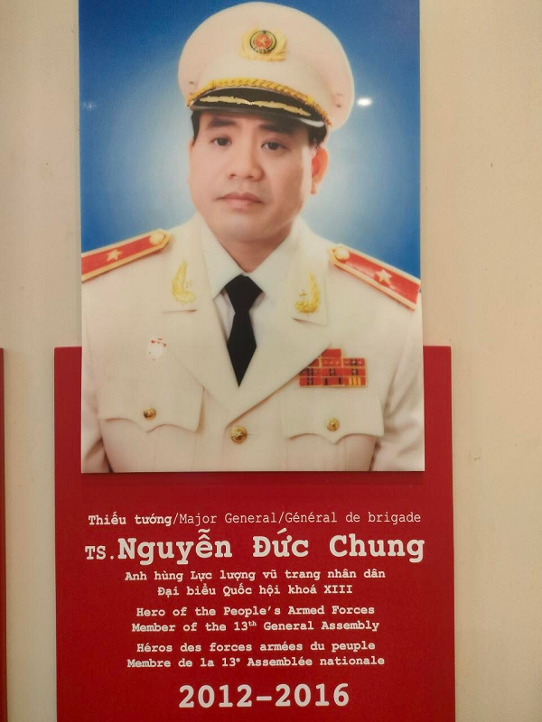 Thiếu tướng Nguyễn Đức Chung sinh năm 1967. Quê quán: Yển Khê, Thanh Ba, Phú Thọ. Chức vụ: Giám đốc CATP từ năm 2012 -2015