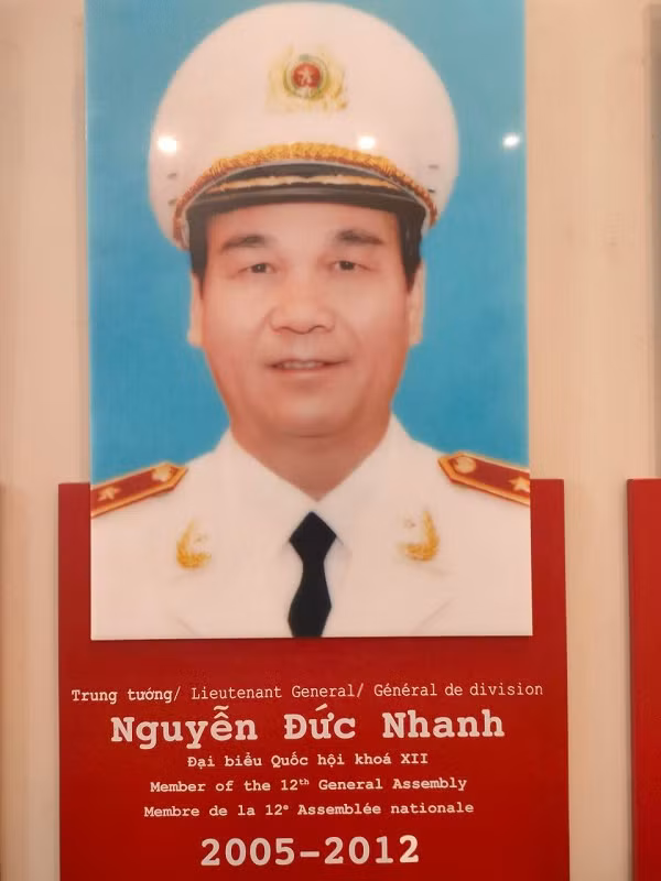 Trung tướng Nguyễn Đức Nhanh sinh năm 1952. Quê quán: Hồng Quang, Ứng Hòa, Hà Nội. Chức vụ: Phó Tổng cục trưởng Tổng cục An ninh II kiêm Giám đốc CATP từ năm 2005-2012