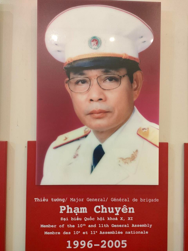 Thiếu tướng Phạm Chuyên sinh năm 1943. Quê quán: Hồng Thái, Kiến Xương, Thái Bình. Chức vụ: Giám đốc CATP từ năm 1996 – 2005