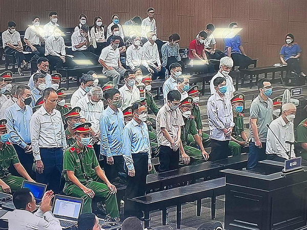 Xet xu cuu Bi thu Binh Duong: Nhieu bi cao duoc diu toi toa-Hinh-4