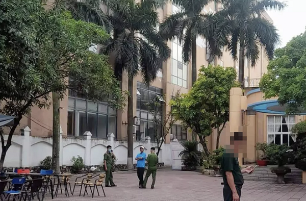 Điều tra nguyên nhân nam sinh rơi từ tầng 26 của khách sạn tử vong Dieu tra nguyen nhan nam sinh roi tu tang 26 cua khach san tu vong